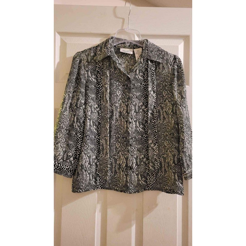 Women's vintage Kathie Lee snake print button up blouse. small 4/6
